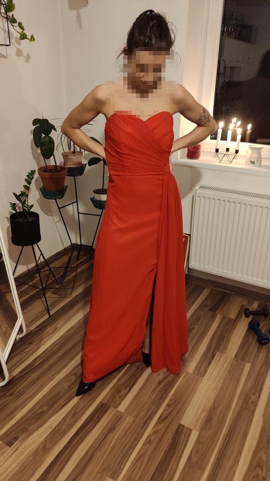 Piękna czerwona suknia wieczorowa jj house