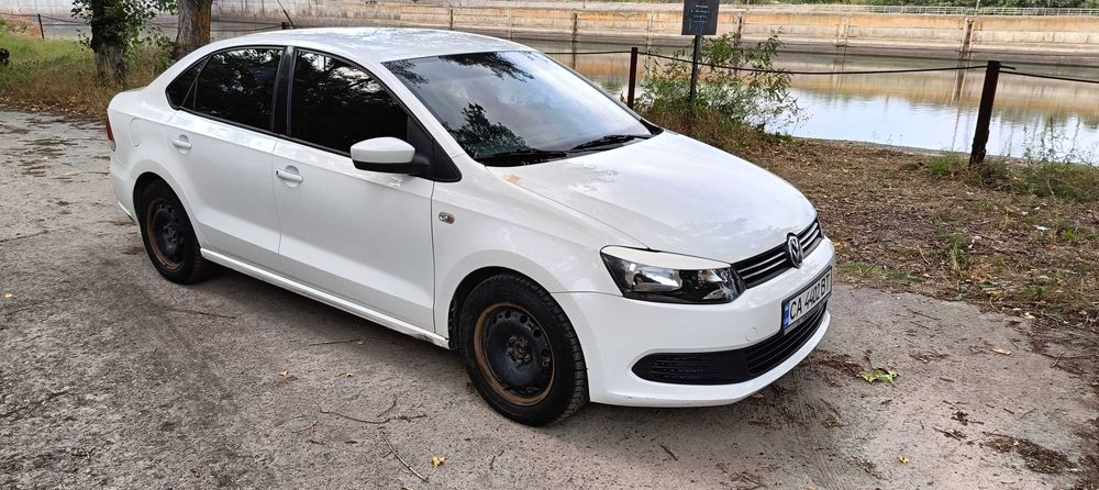 Volkswagen Polo sedan