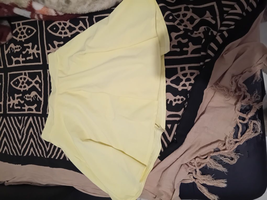 Mini saia amarela