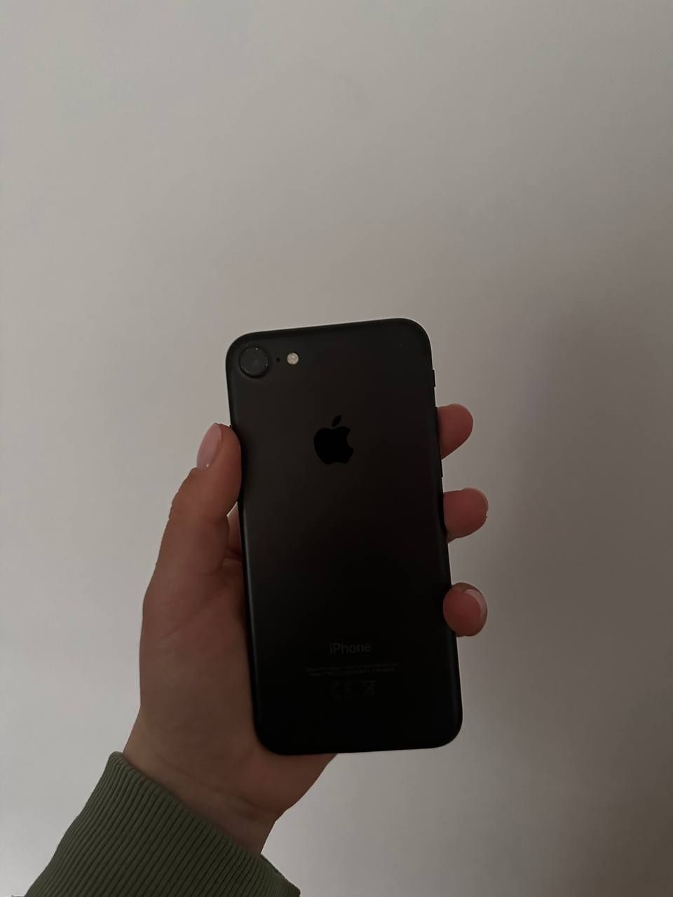 iPhone 7 32gb в черном цвете.