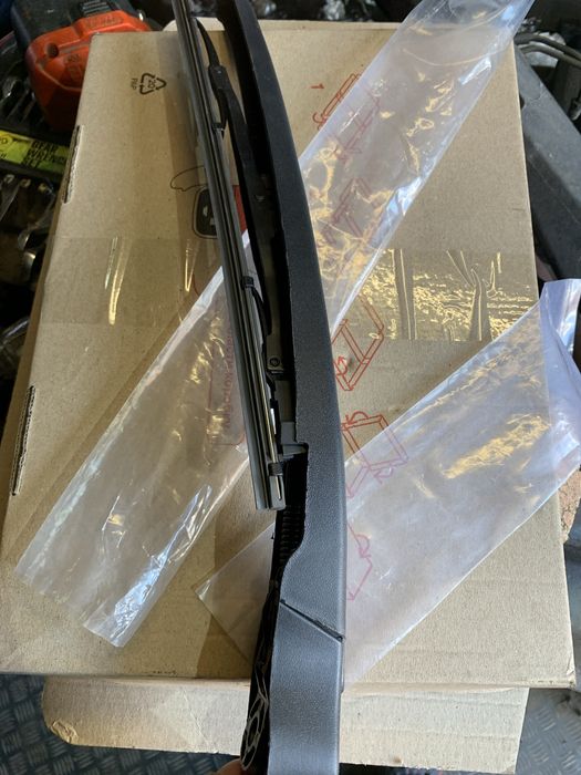 Двірник задній Е36/46 BMW щітка ляди очисник скла турінг