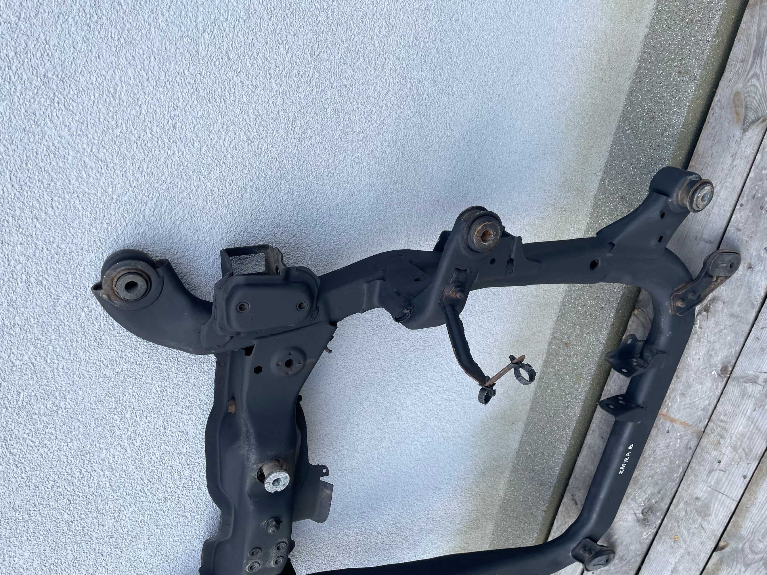 Opel Zafira B 1.6 1.8 Benzyna Wózek Sanki Trawers Przód Belka Kołyska