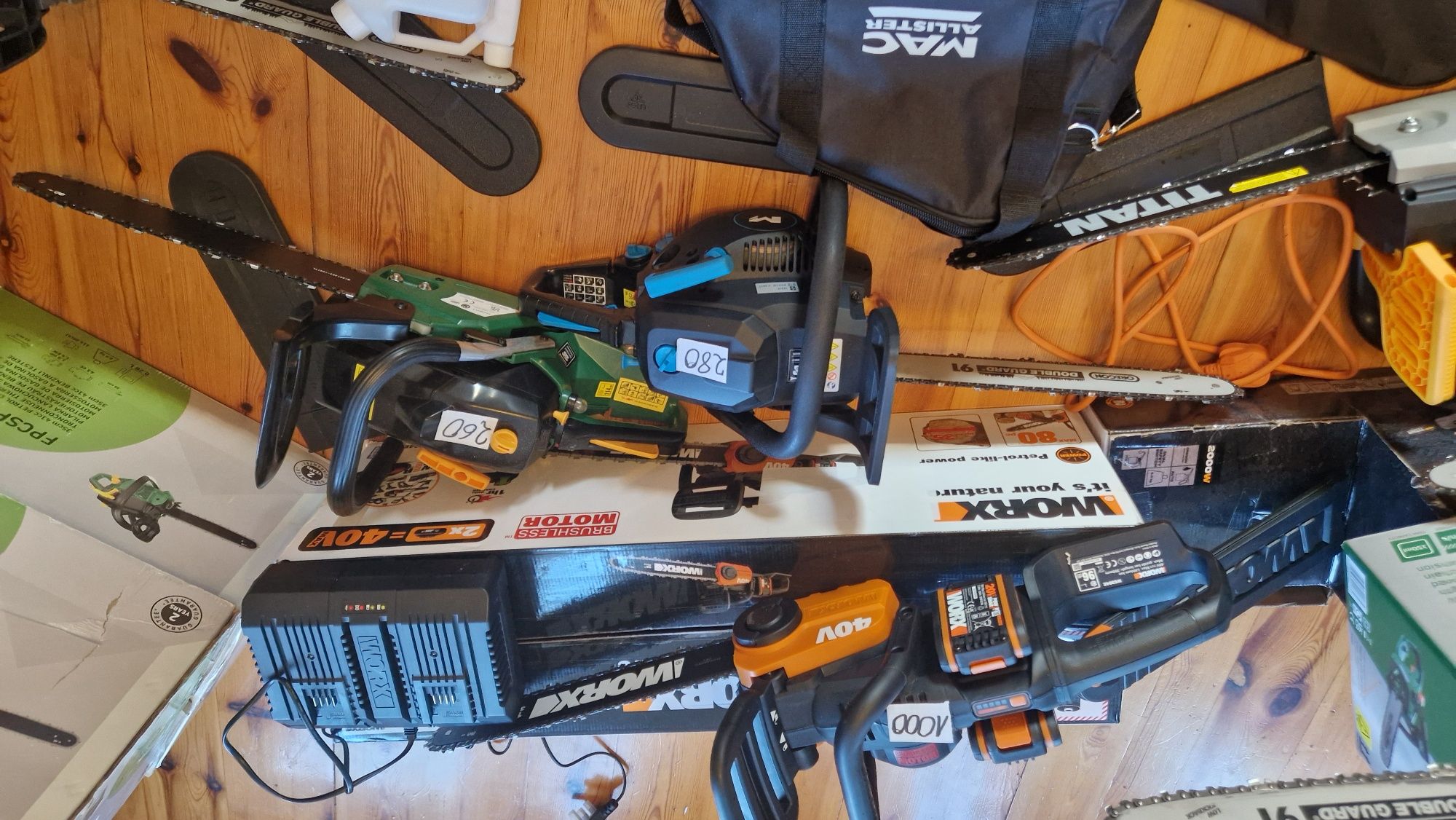 Piły łańcuchowe aku, spalinowe i elektryczne