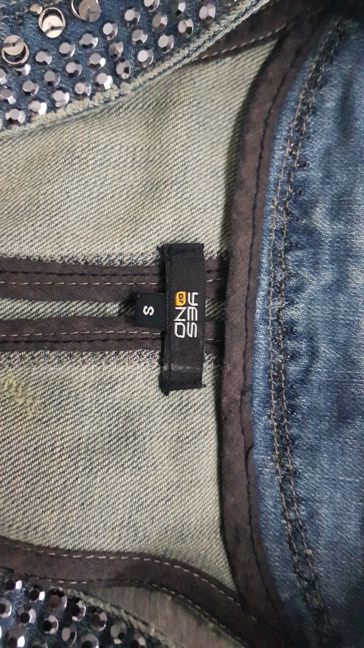 Kamizelka modny jeans z nitami ozdobnymi