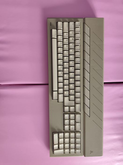 Atari Mega ST2 z klawiaturą oryginalny zestaw