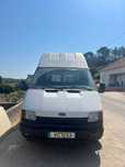 Ford Transit velha de guerra