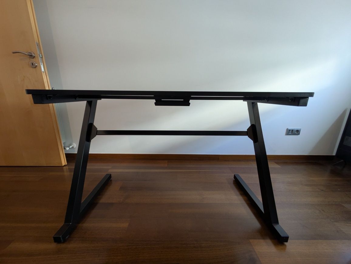 Secretária Gaming  (140x60cm) Gaming Station Preta