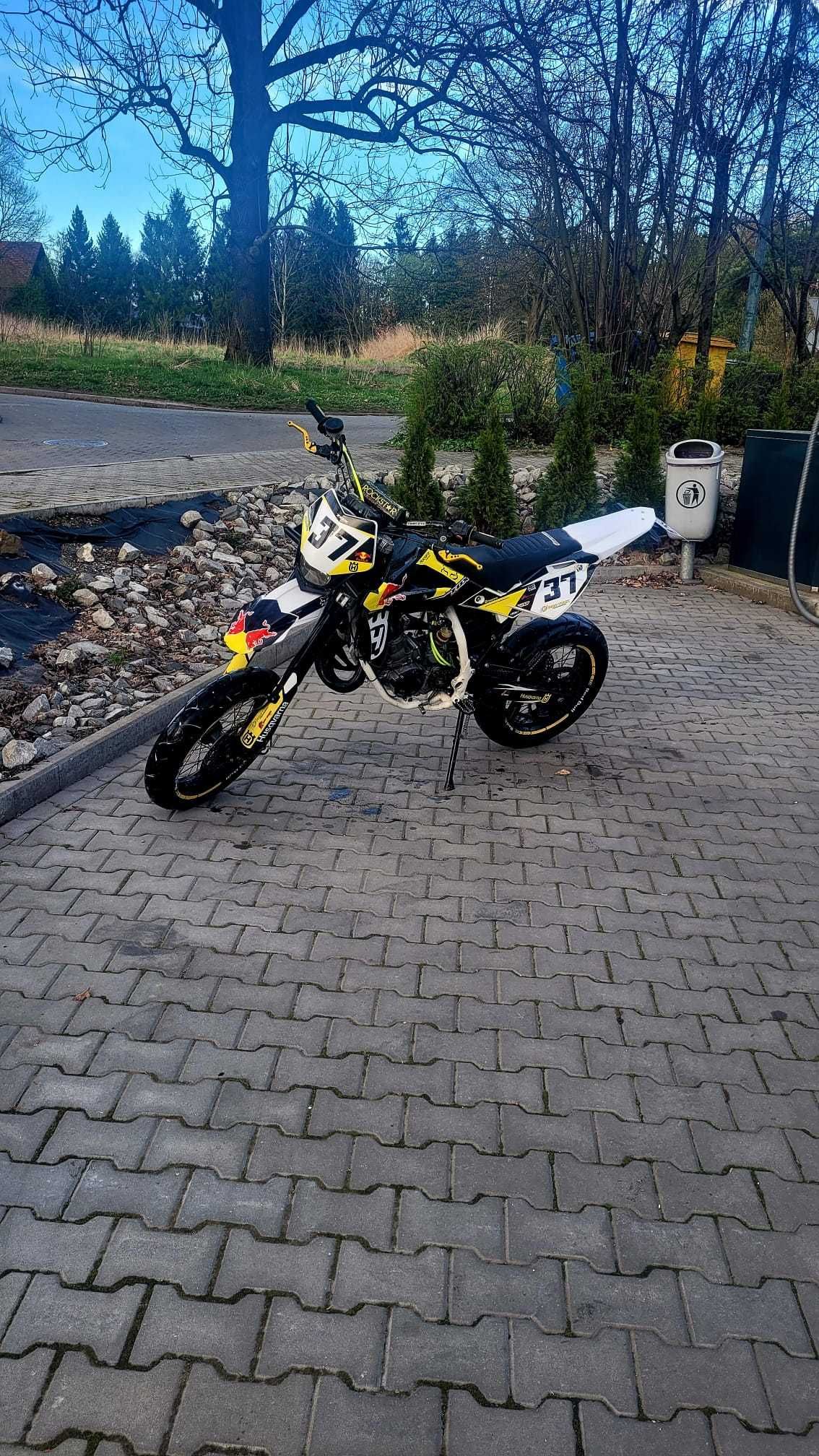 Husqvarna SM/WRE 125 2t SUPERMOTO