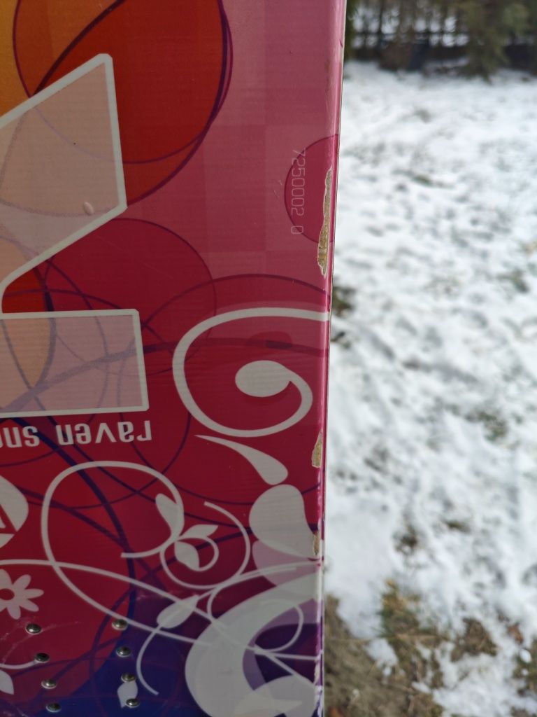 Deska snowboardowa Raven Lucy 146