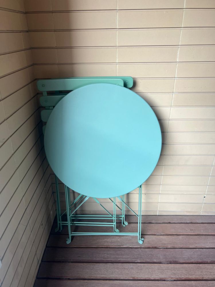 Conjunto mesa e cadeiras exterior