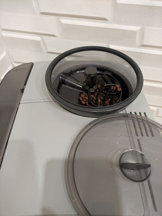 Кофемашина bosch verocafe lattepro, зернова.