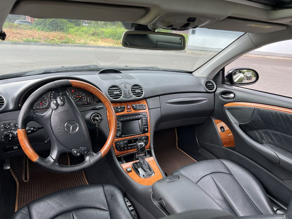 Mercedes CLK 320 2003 рік