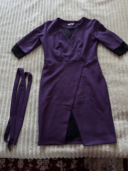 Велюрова сукня розміру XL з поясом