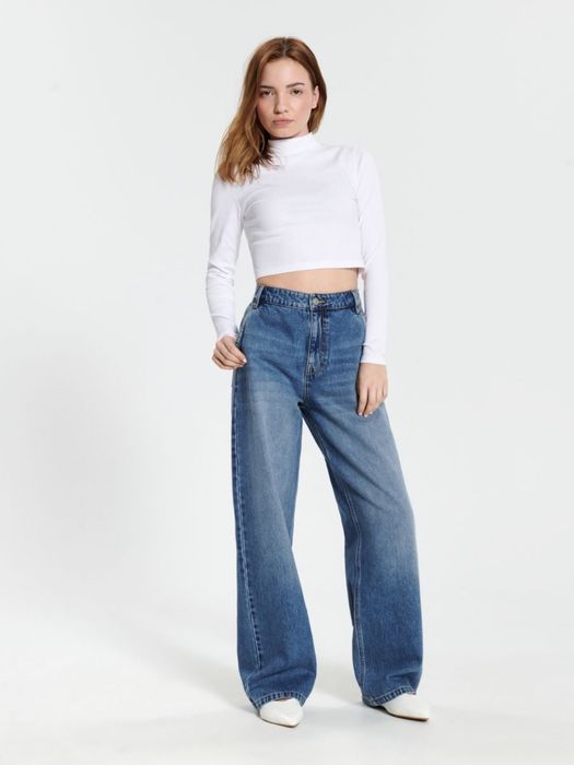 білий кроп топ