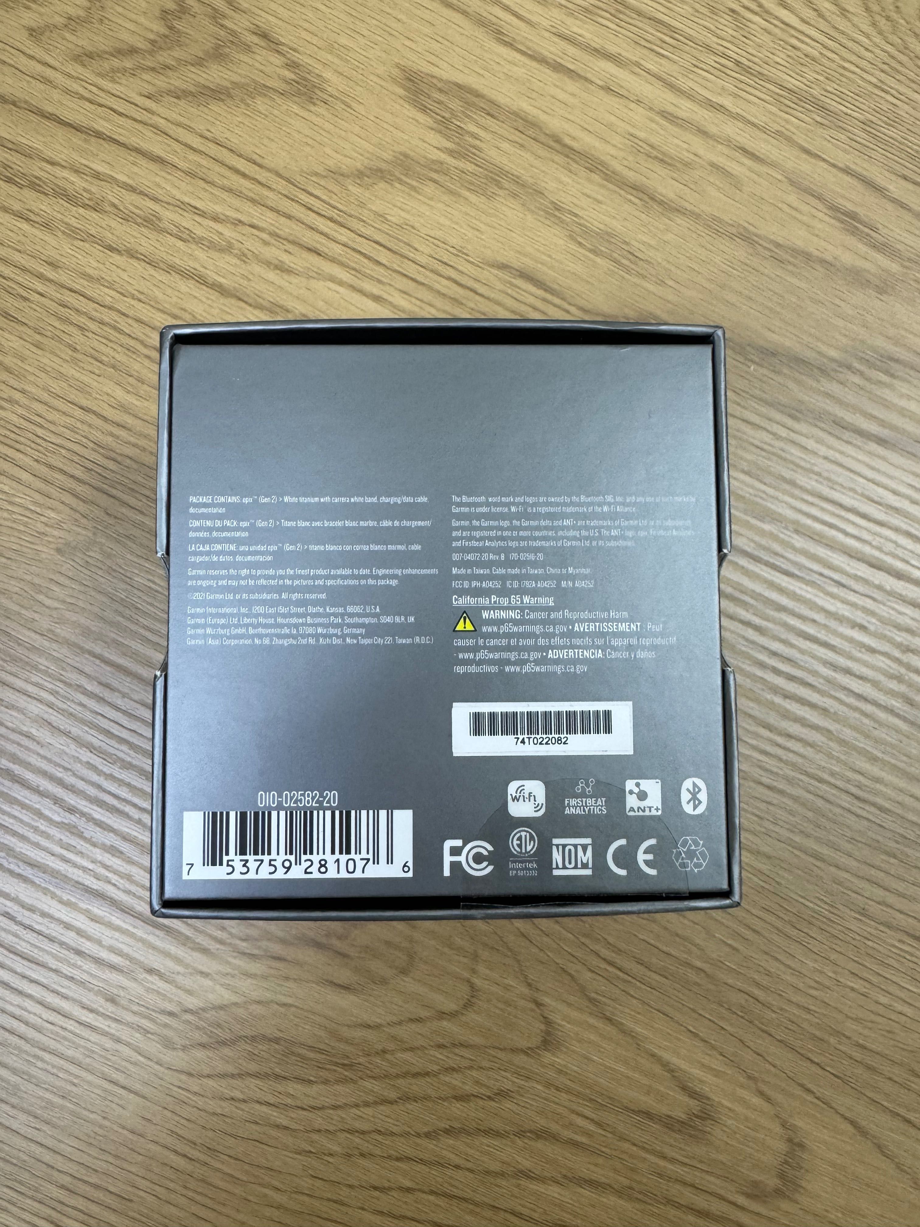 Garmin Epix Gen 2 White titanium with carrera white band 010-02582-20