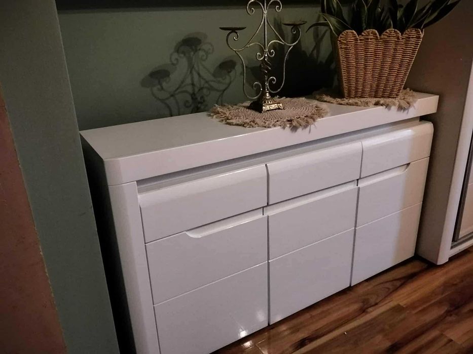 Komoda IRMA LED biała