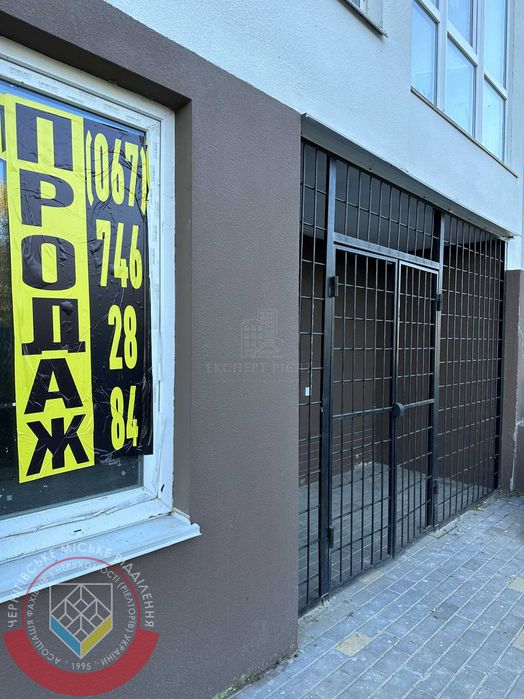 RLT V01 Продам фасадне комерційне приміщення, вул. Незалежності