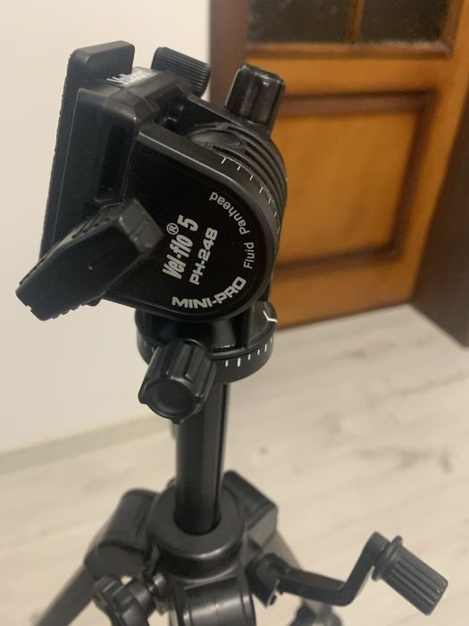 Продам штатив Velbon c-400