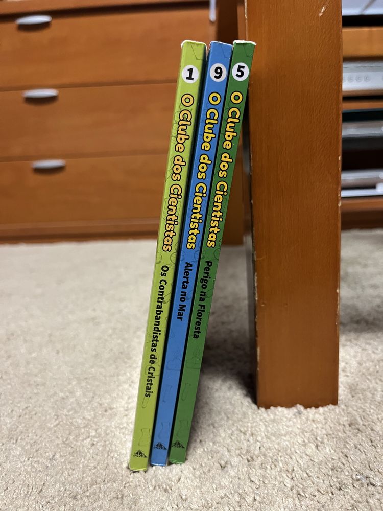Livros da saga (clube dos cientistas)