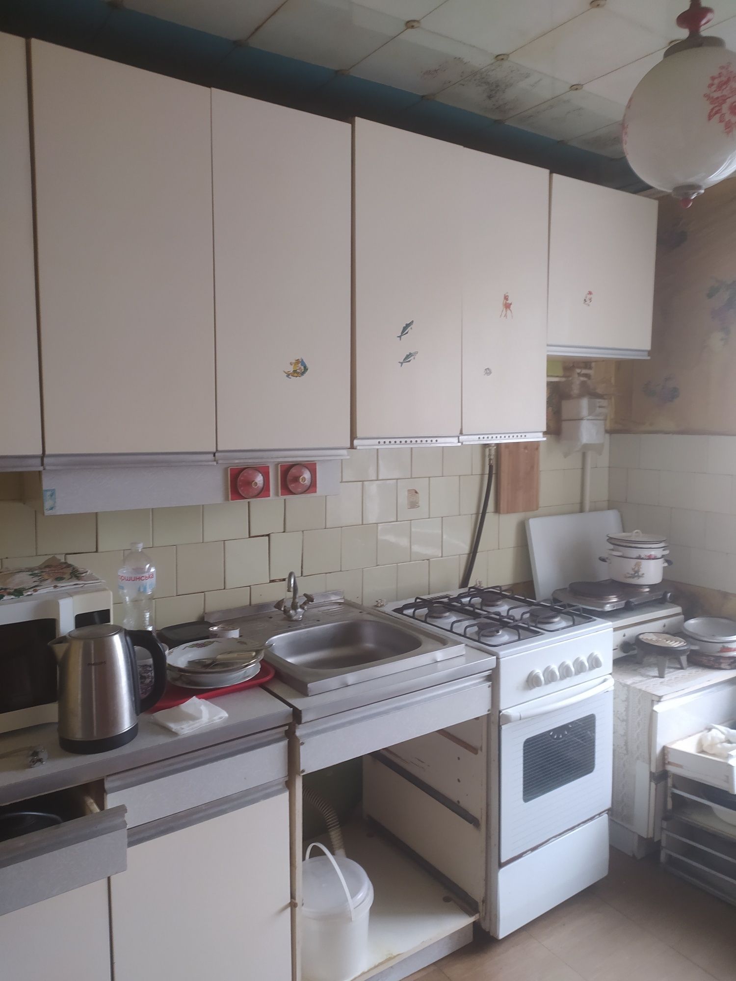 Продається квартира трьох кімнатна в центрі