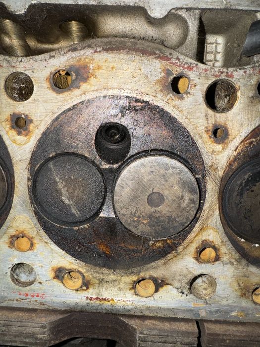 Гбц рено 9 11 19 21 F2N 1.7 бензин головка блока Reno 19 21 9 11  1.7