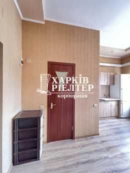 L .Продается   гостинка , рядом сквер Стрелка