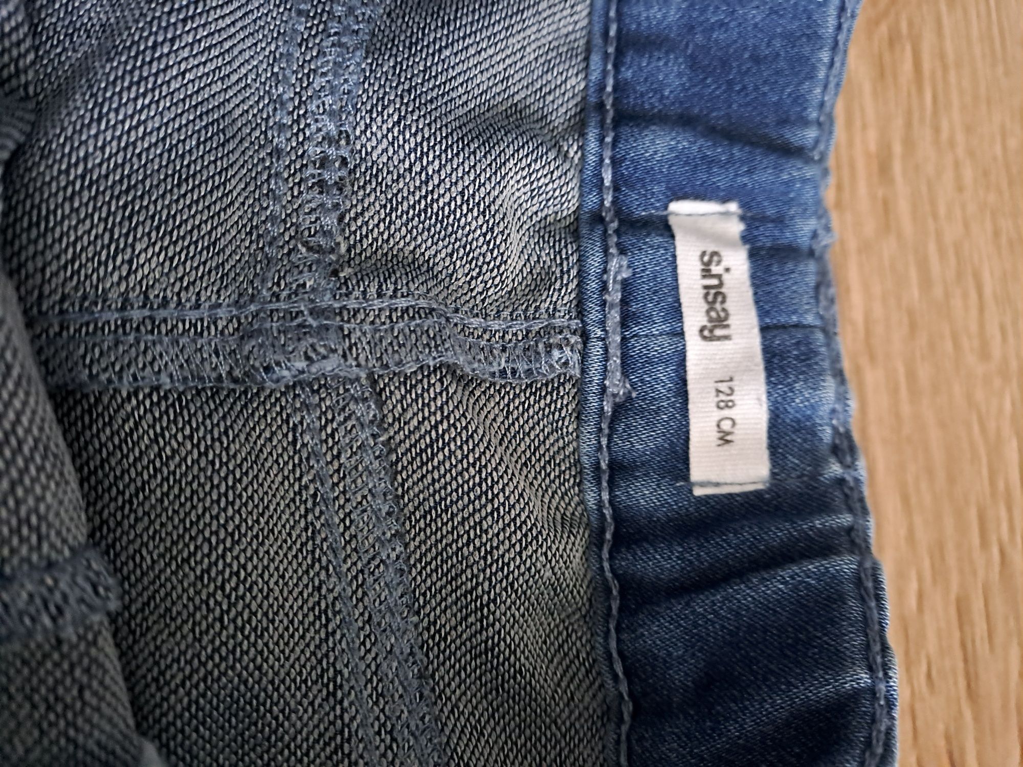 Spodnie jogger r128