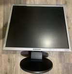 Монітор Samsung 943n дісплей 19" +кабелі стан ідеал.