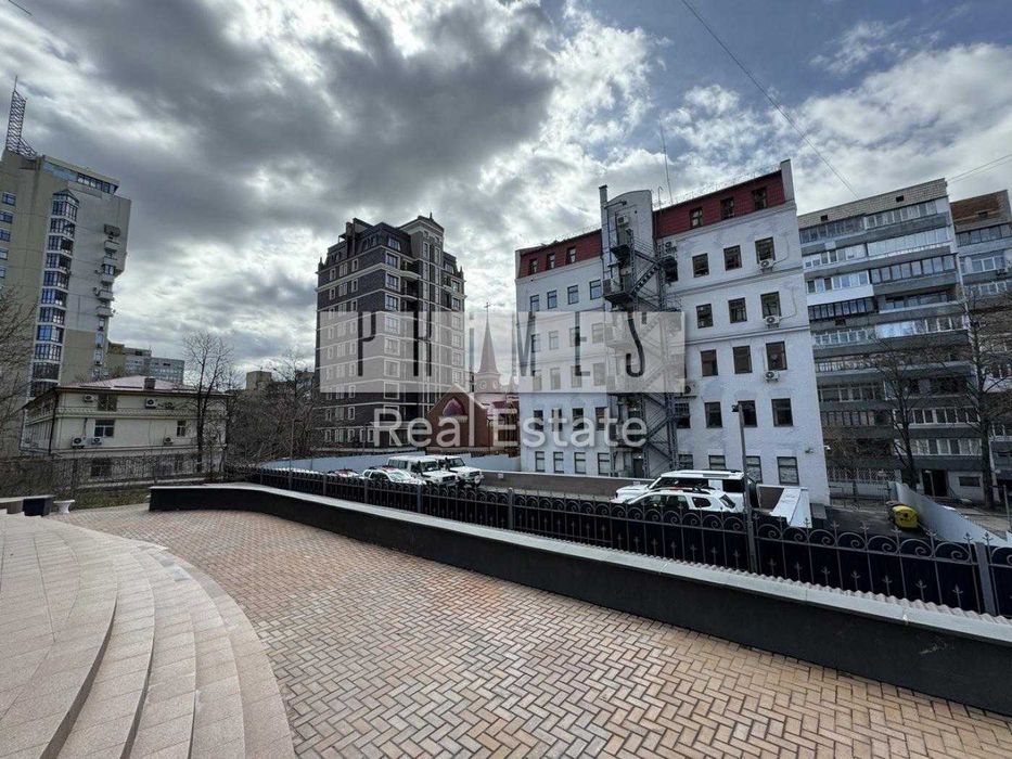 Продаж офісного приміщення 150м2 вул Кониського Тургеневская 28-30А