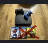 Ps4 pro 1tb + dwa pady uszkodzone