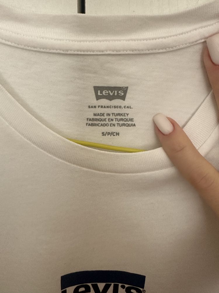 Футболка Levis