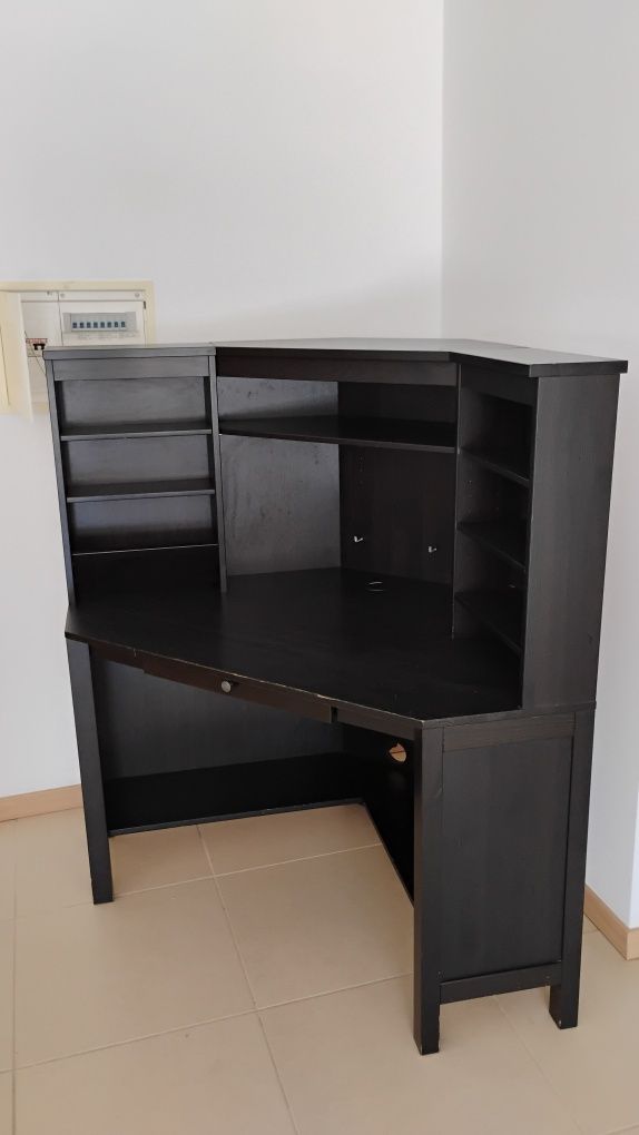 Mesa/Secretária de canto IKEA Hemnes Preto