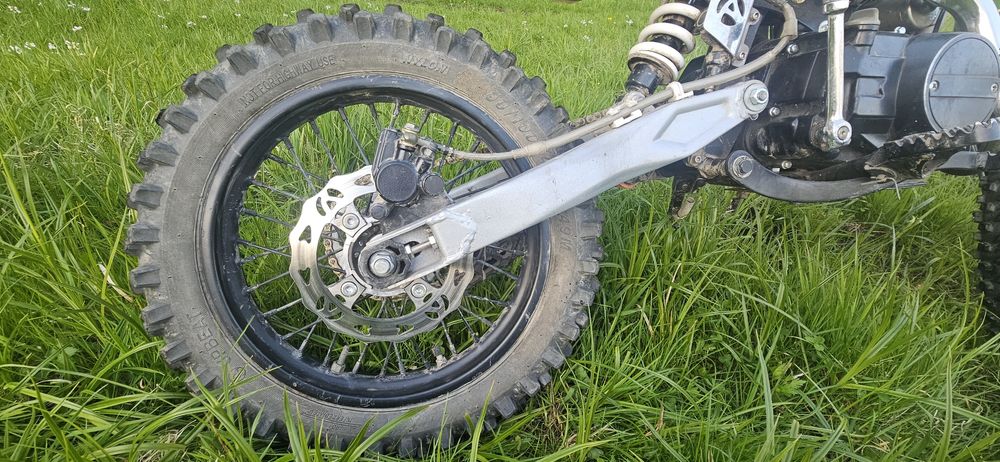 Cross Barton 125