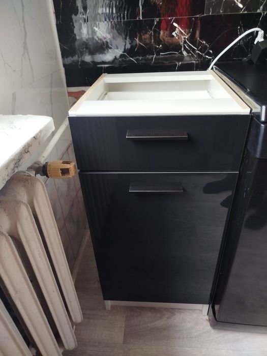 Szafka kuchenna na wysoki połysk