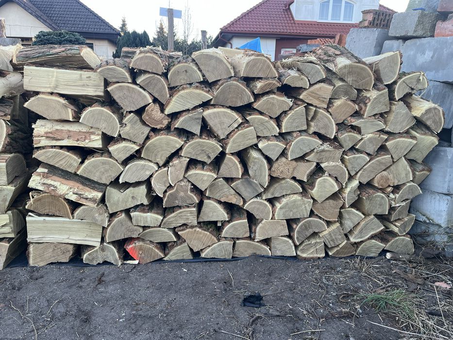 Drewno kominkowe  Akacja vsGrab Jesion Buk Dab Brzoza Sosna