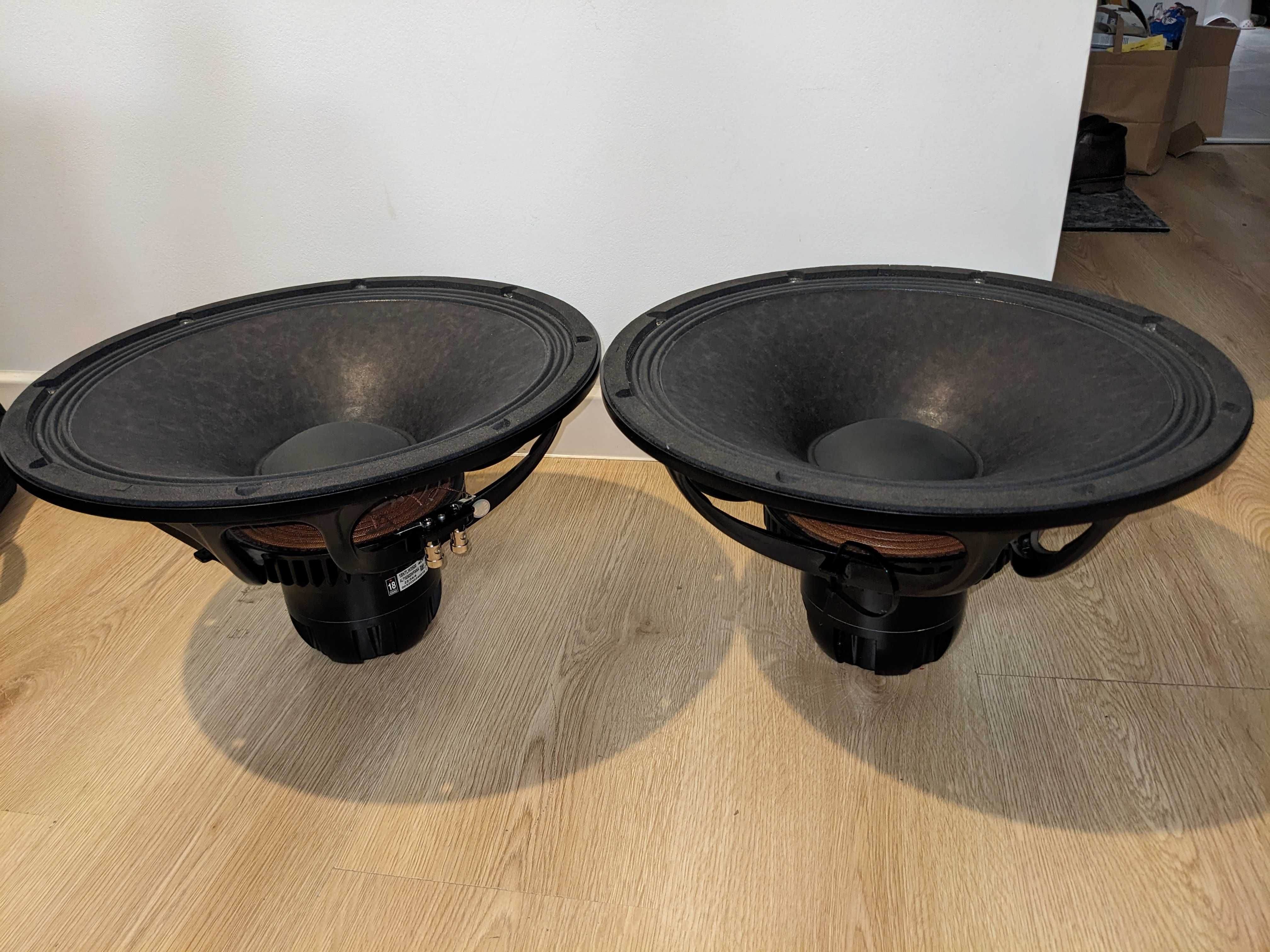 2szt 18sound 15NTLW3500 nowoczesne sub-średniotonowe 15cali 900W