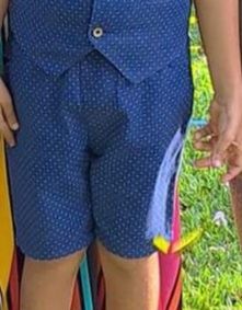 Fato cerimónia menino