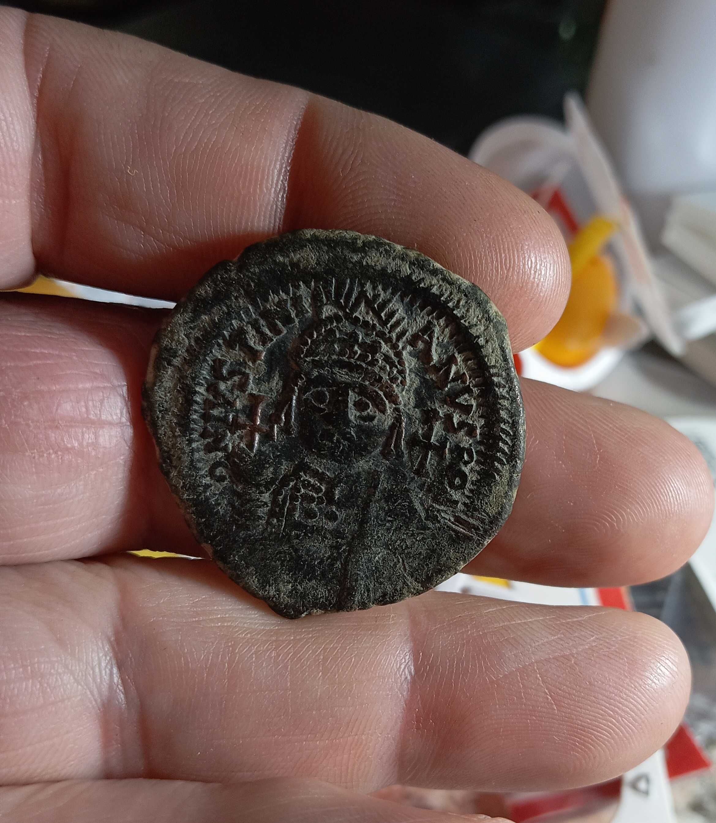 Moeda rara peça excelente sem qualquer tipo de limpeza