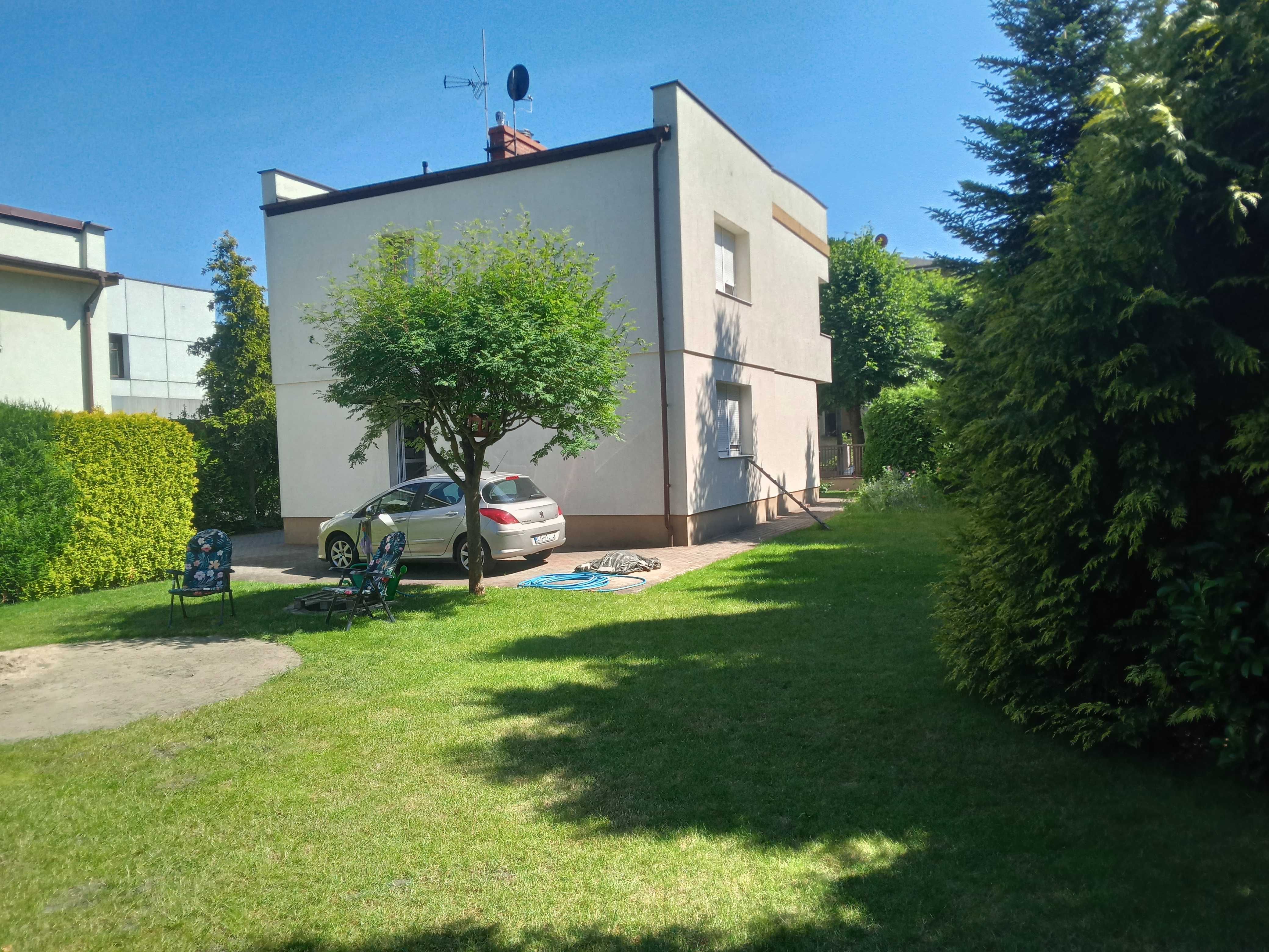 Dom piętrowy 137m2.