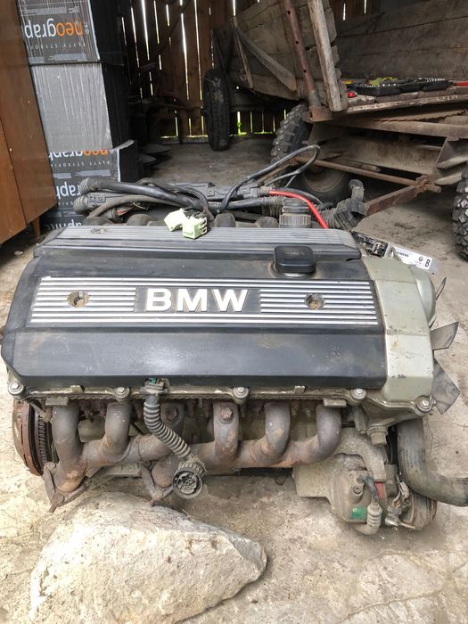 Silnik BMW wraz ze skrzynią