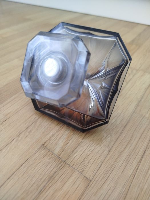 Opakowanie woda perfumowana Lancome 100ml. Tresor La niut