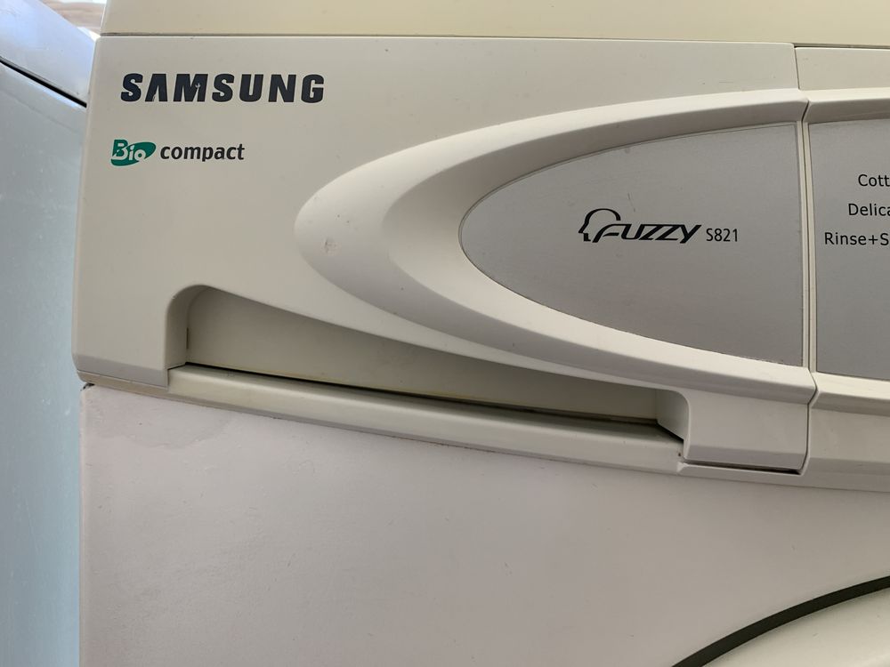 Продам стиральную машину Samsung Fuzzy S821, 3,5кг. Гарантия.