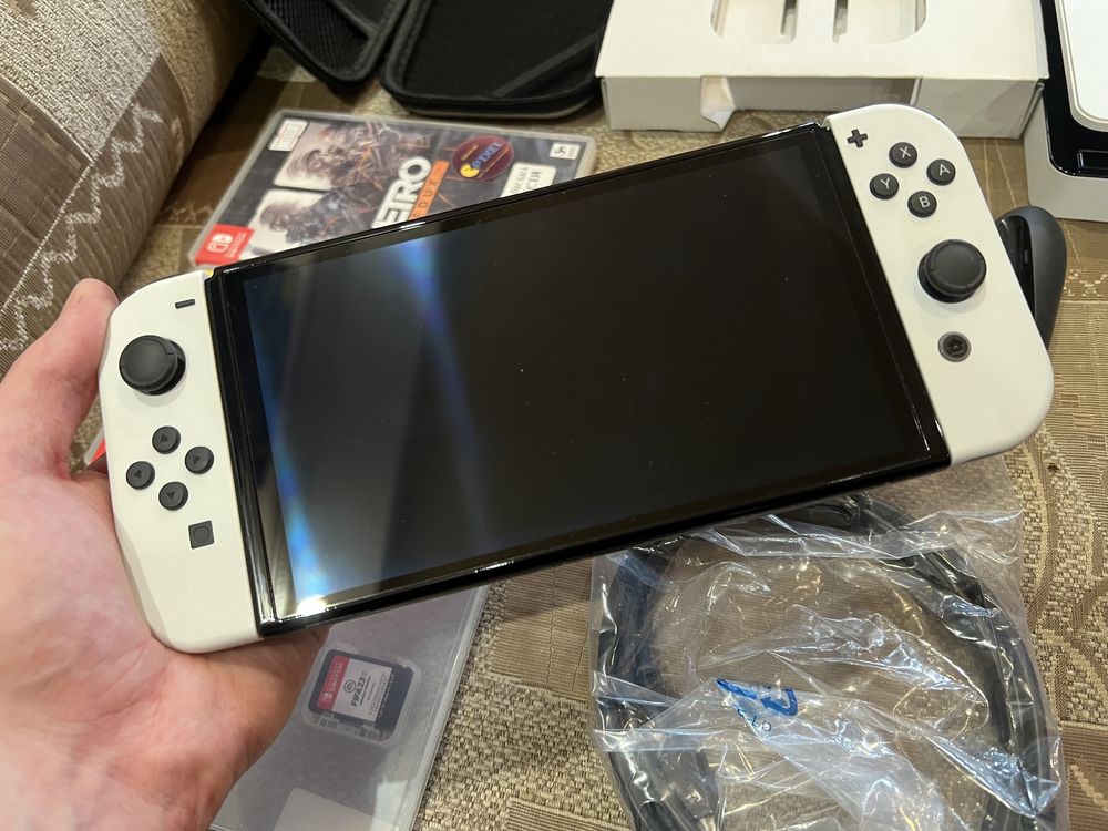 Nintendo switch oled нова+ 3 картриджі