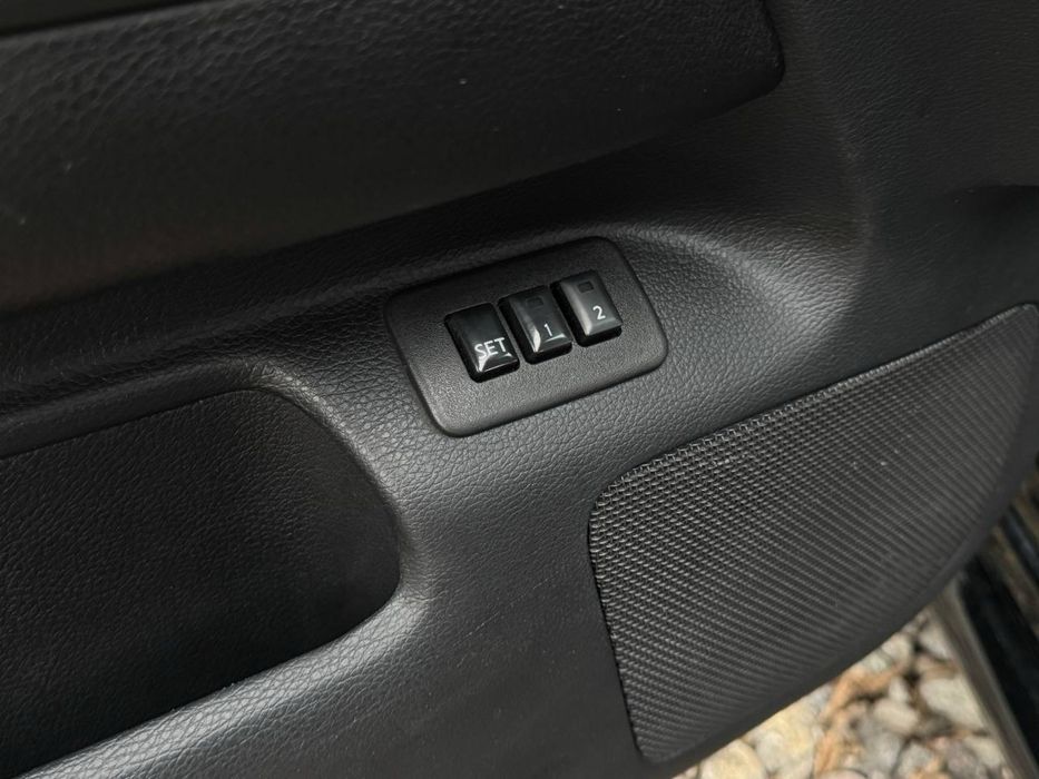 Офіційний Infiniti M35 AWD Бензин/Газ_Автомат 2007 рік - Обмін