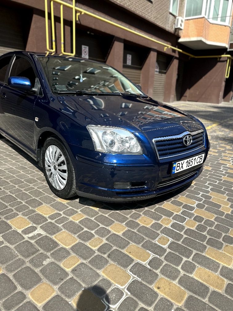 Продам тойоту Avensis