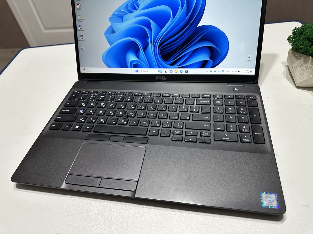 Dell Latitude 5500 15,6"FHD IPS Touch |i5-8365U |16Gb |SSD 512GbNVMe