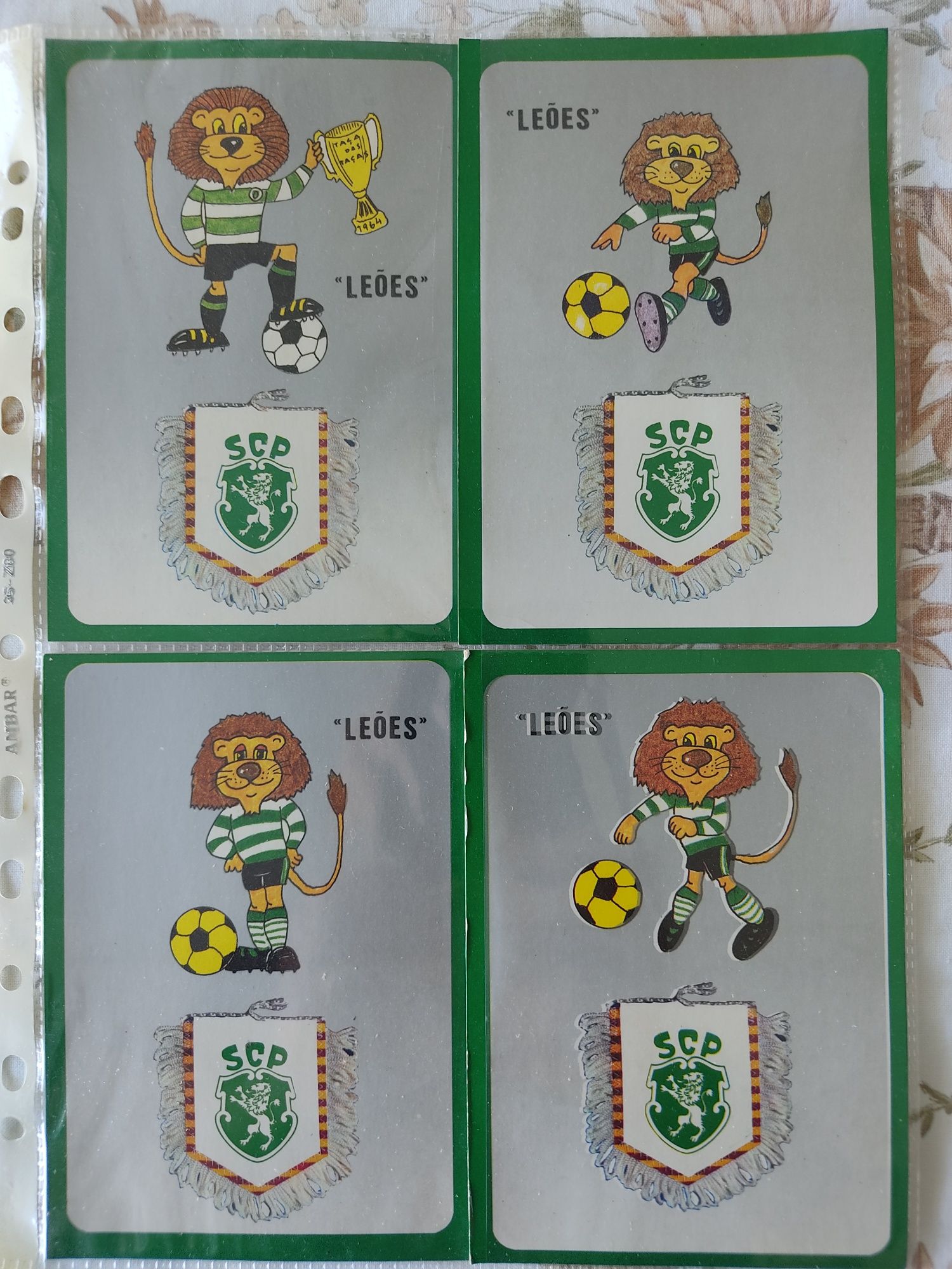 Postal equipa e mascotes do Sporting