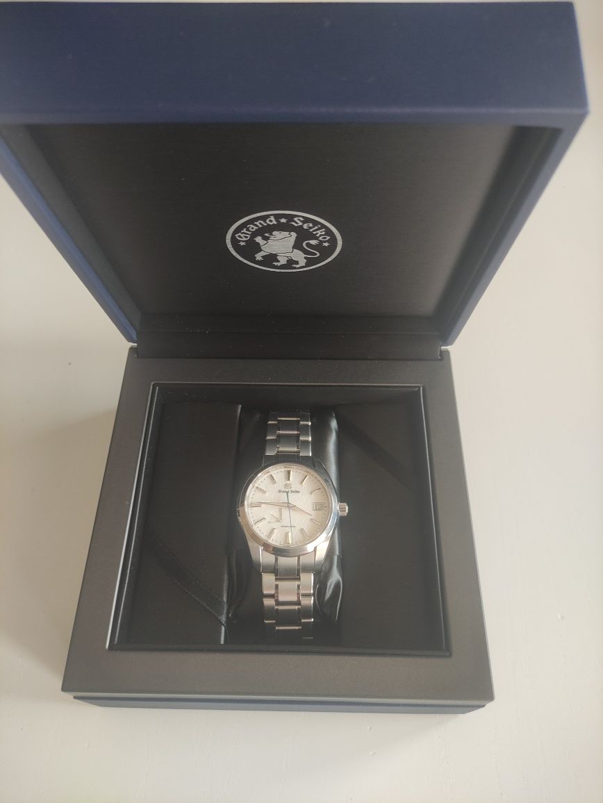 Grand Seiko SBGA211 Snowflake