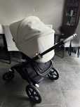 Bugaboo Fox 2 cały czarny daszek Misty White zestaw 2w1 z gondolą