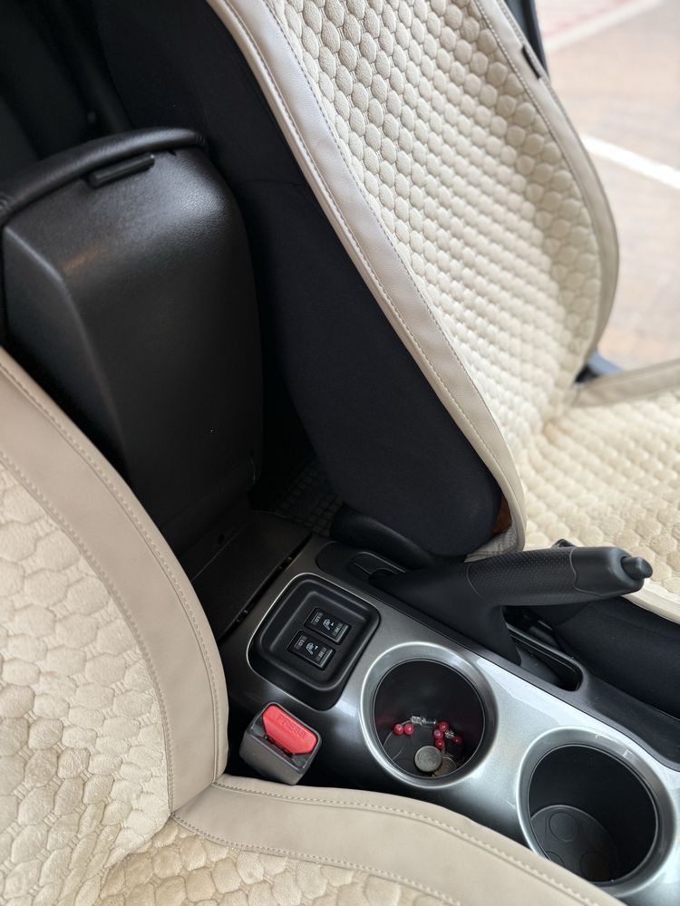 Nissan жук в продажі